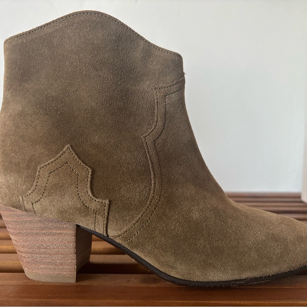 Isabel Marant suede booties with western vibe; soft brown/tan - Picture 5 of 12